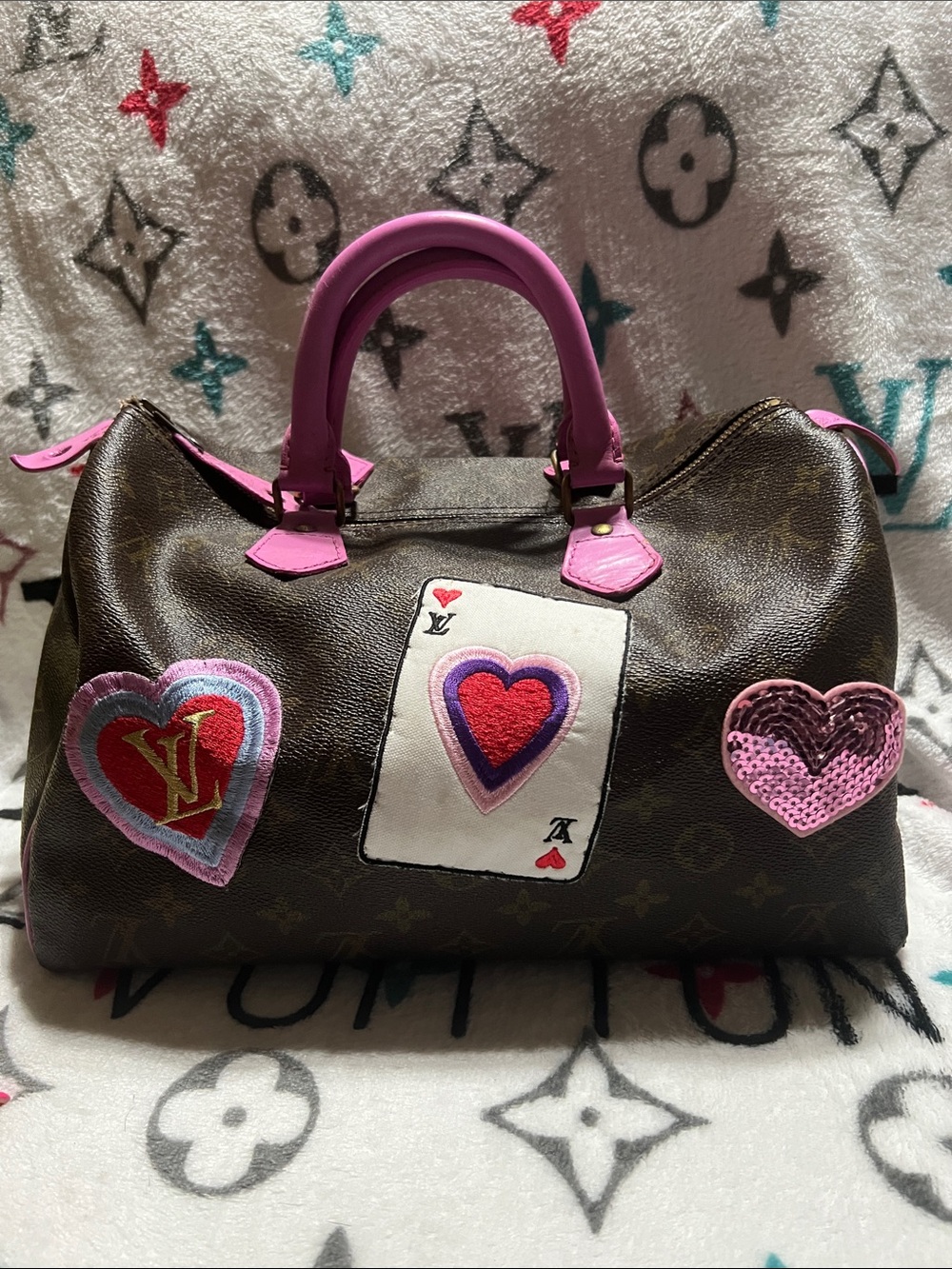 Louis Vuitton Brown Monogram speedy 30 Satchel with Pink Trim and Patches - Picture 3 of 7